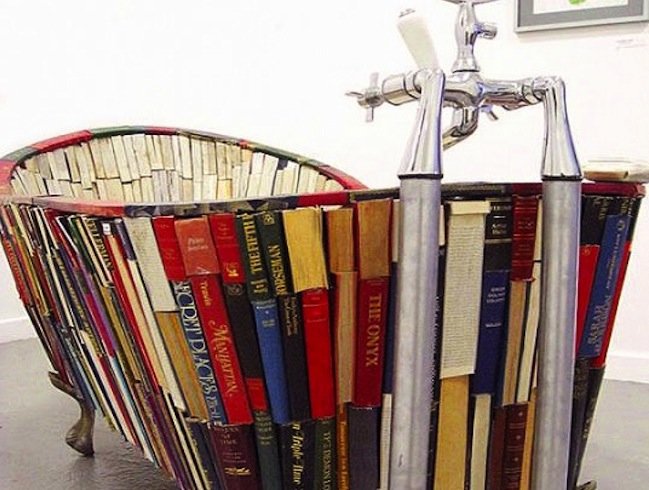 重新利用书籍——DIY浴缸