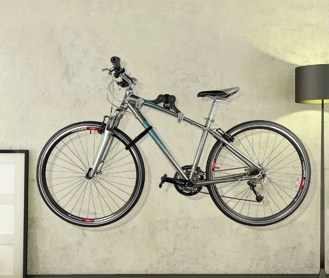 如何用伊比拉水平自行车自行车挂墙骑自行车