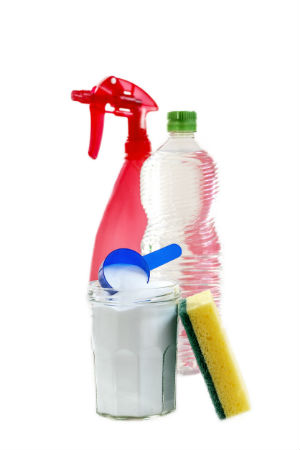 在清洁时，切勿将漂白剂和醋结合起来的原因