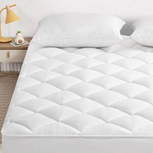 最佳冷却床垫选择:SOPAT绗缝毛绒冷却床垫