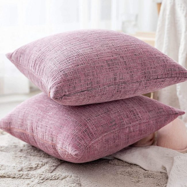 最好的抱枕选择:家辉煌的软条纹雪尼尔覆盖
