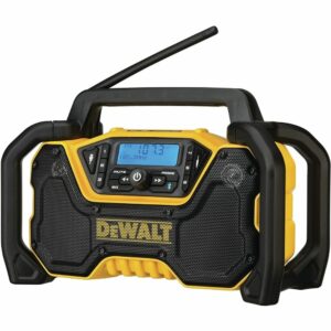 最好的工作台无线电选项：Dewalt DCR028B 12V / 20V MAX蓝牙工作台收音机