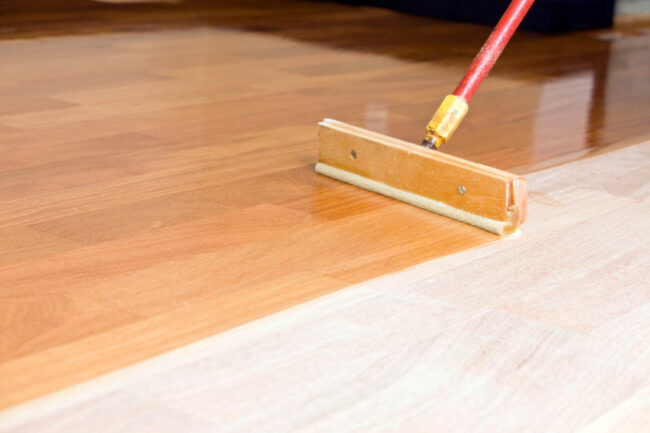 翻新硬木地板的成本