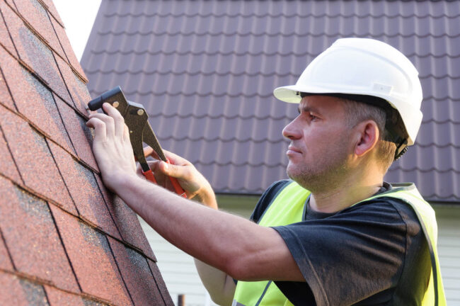 如何修复一个专业人士的下垂屋顶