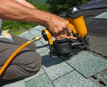 修理或更换屋顶 - 沥青屋面板