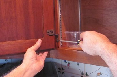 How to Paint Kitchen Cabinets - Removing Hardware