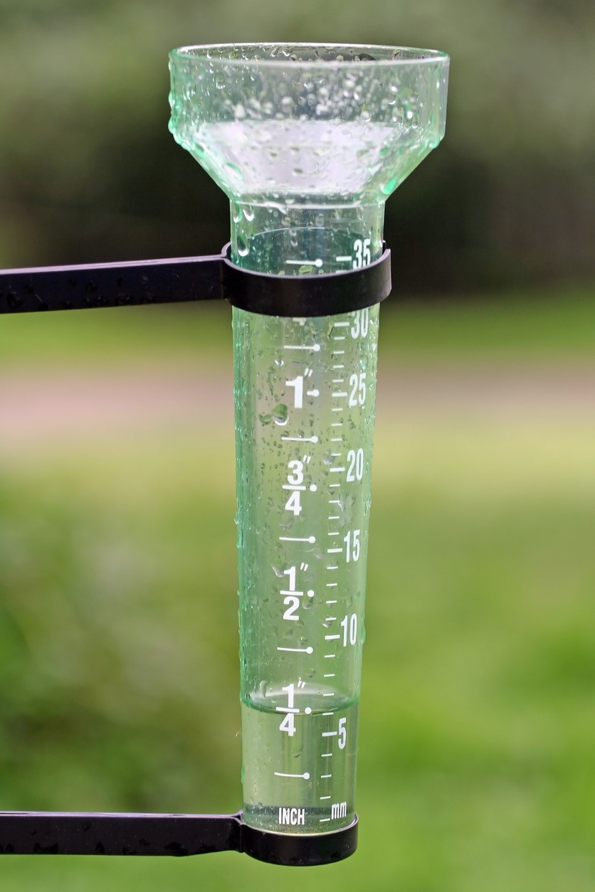如果下雨了，给草坪浇水需要多长时间