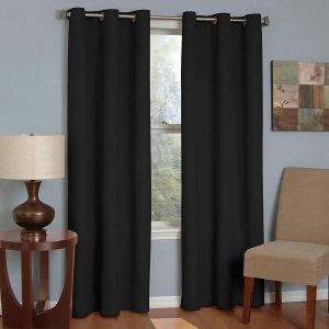 最佳遮光窗帘选项：Eclipse的黑窗帘的卧室