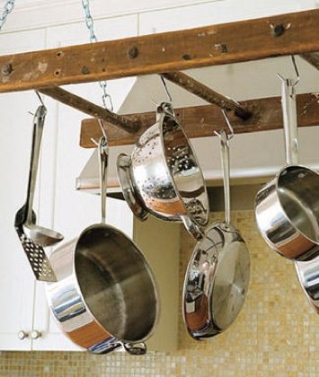 创造性的厨房储存想法-梯子锅架