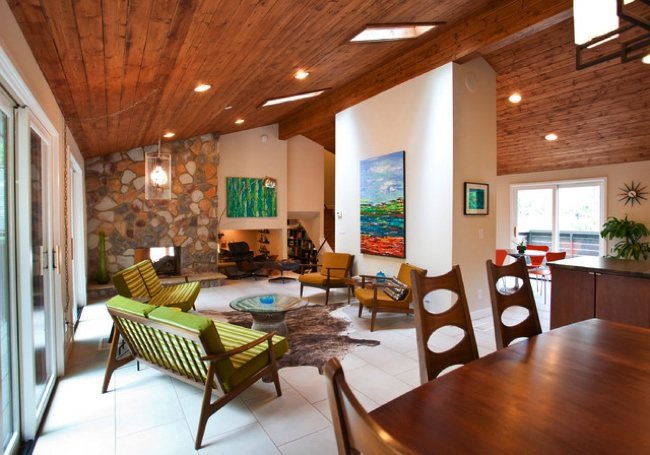 安装木质天花板-客厅